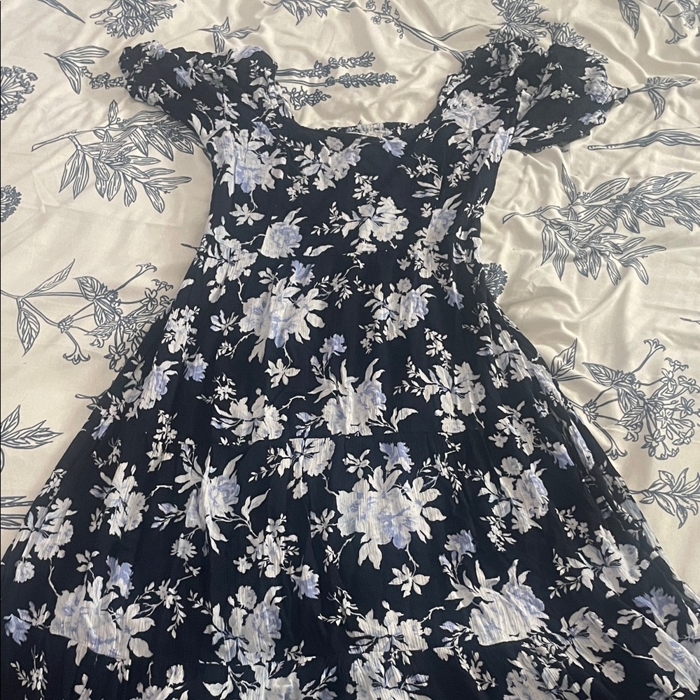 Abercrombie & Fitch Blue and White Floral Midi Dress